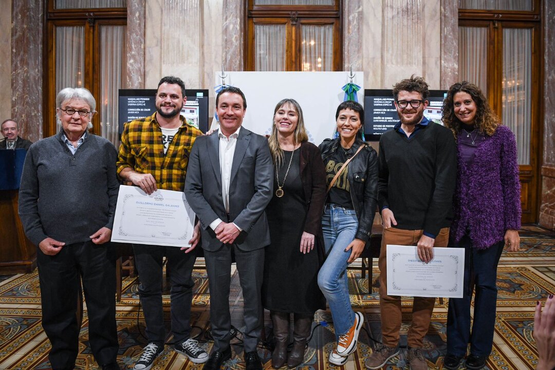 Se inauguró la muestra The Walking Conurban en el Senado Argentina 