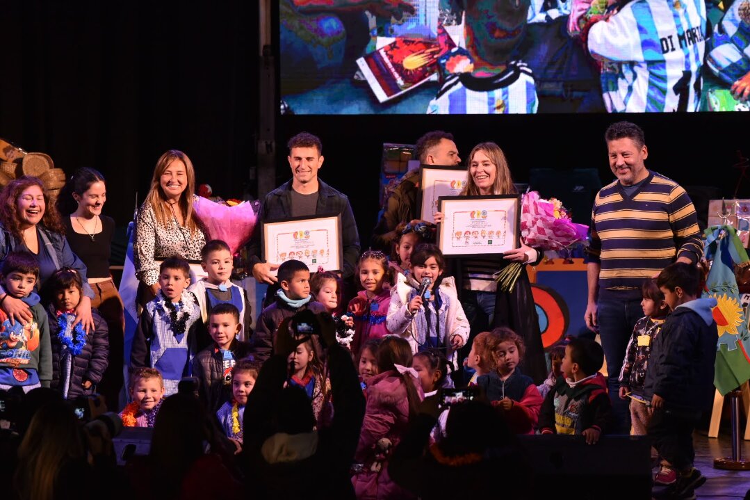 Derechos PBA en Merlo: Di Tullio y Menéndez entregaron equipamiento a 20 Centros Infantiles
